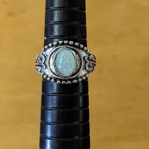 New Vintage Geometric Round Simulated Opal Gemstone Ring, T1B6D
